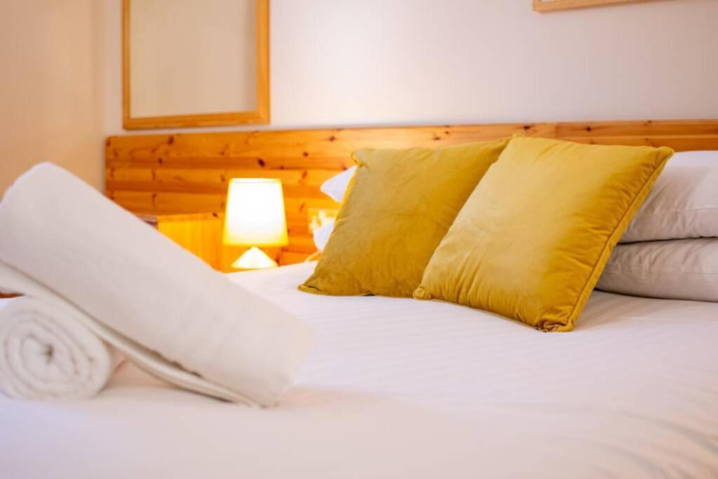 310 - The Carrowbeg At The Harbour Mills By Shortstays Westport Exterior photo